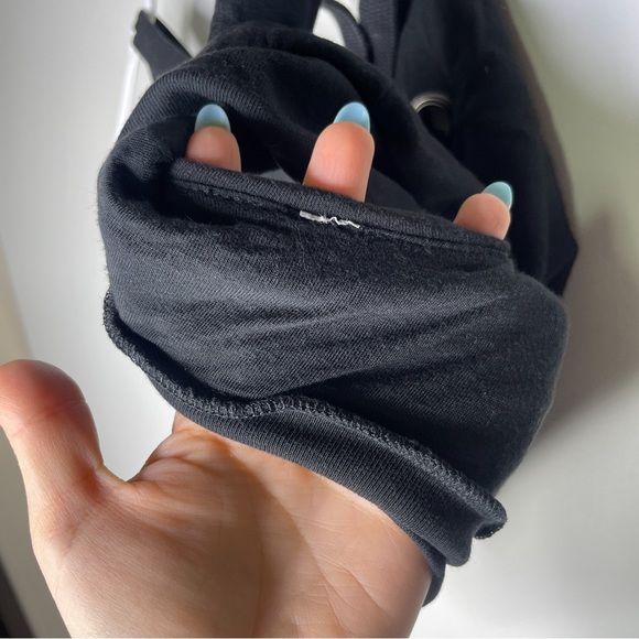 ALO Yoga Quest Tank in Black Criss Cross Rope Tie Crop Top Size Medium - Picture 6 of 7